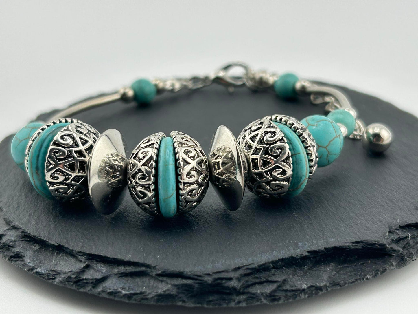 Türkisfarbenes Armband Five