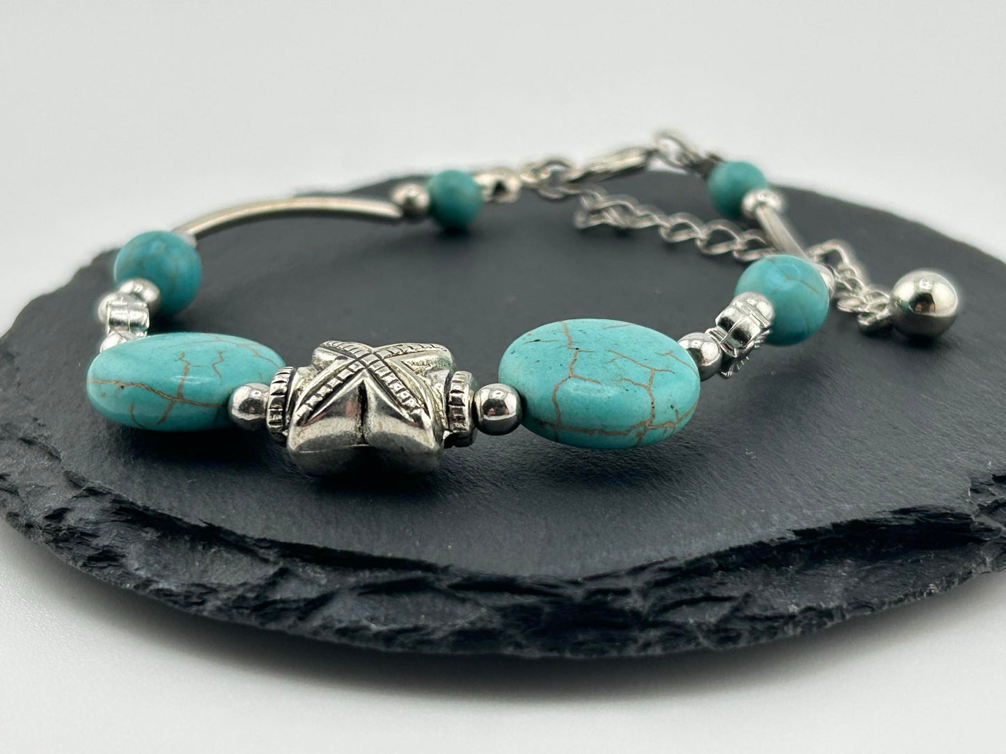 Türkisfarbenes Armband Four