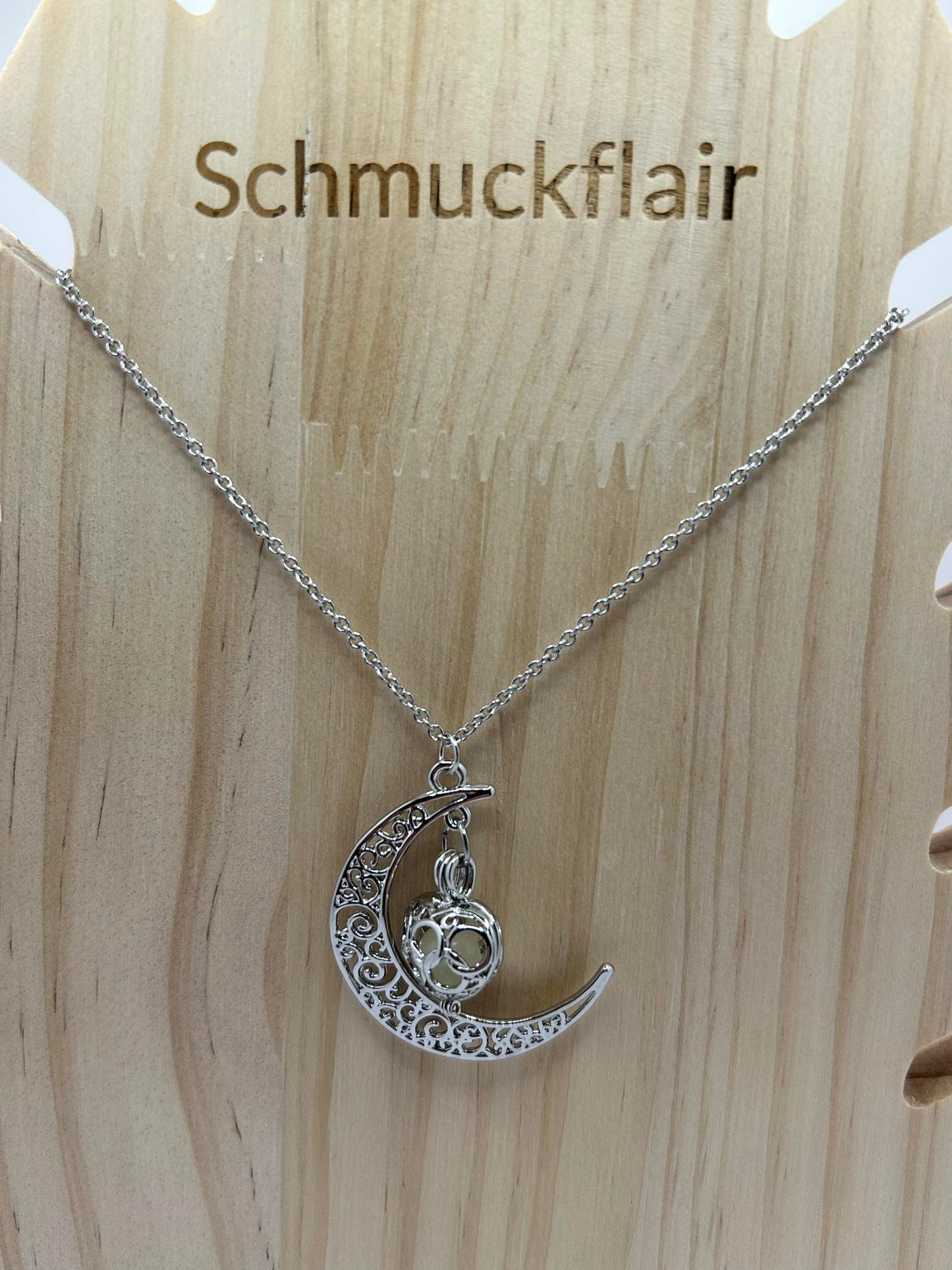 Leuchtende Mond-Anhänger Kette mit Herz – Floral Design, 45 cm, Silberfarben