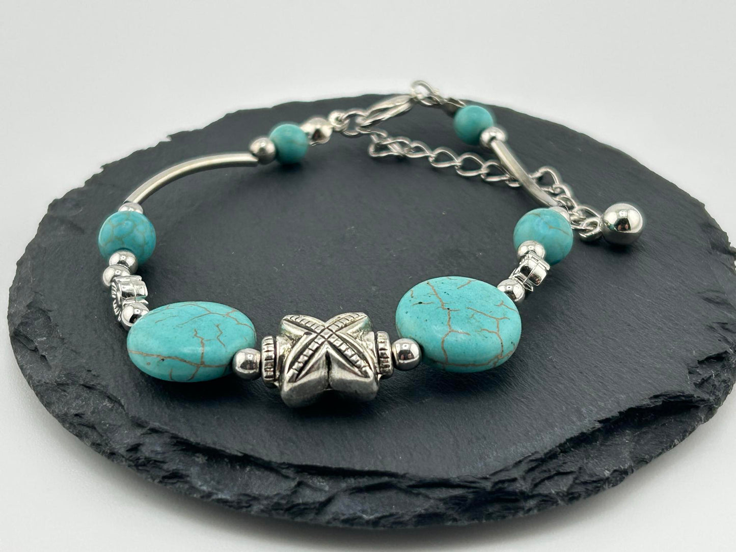 Türkisfarbenes Armband Four